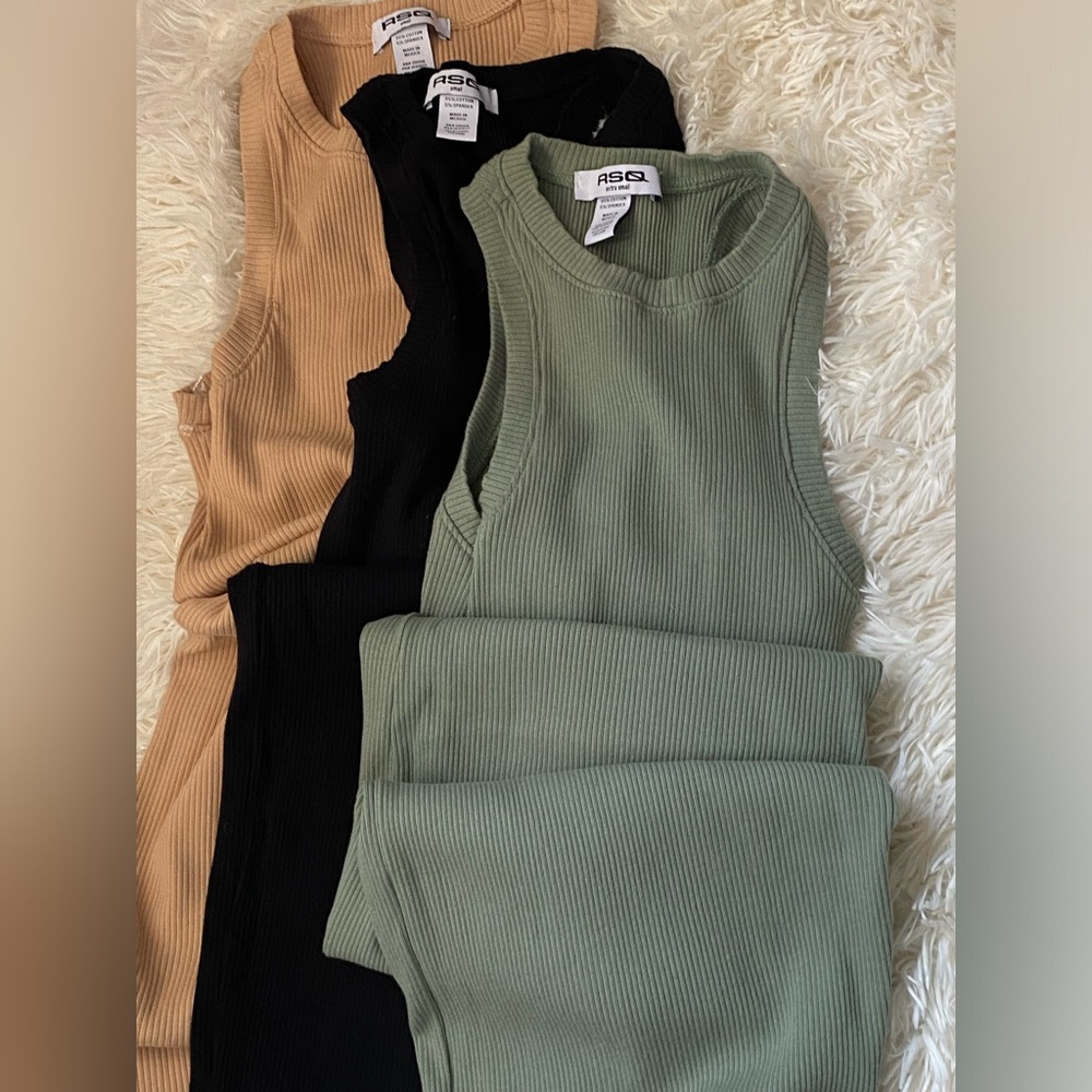 3 dresses - Picture 5 of 8